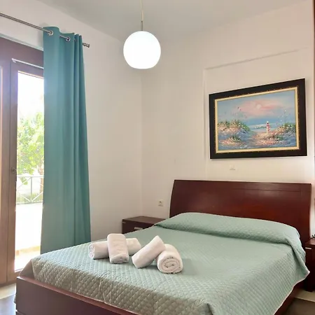 Eleni Seaside Retreat *